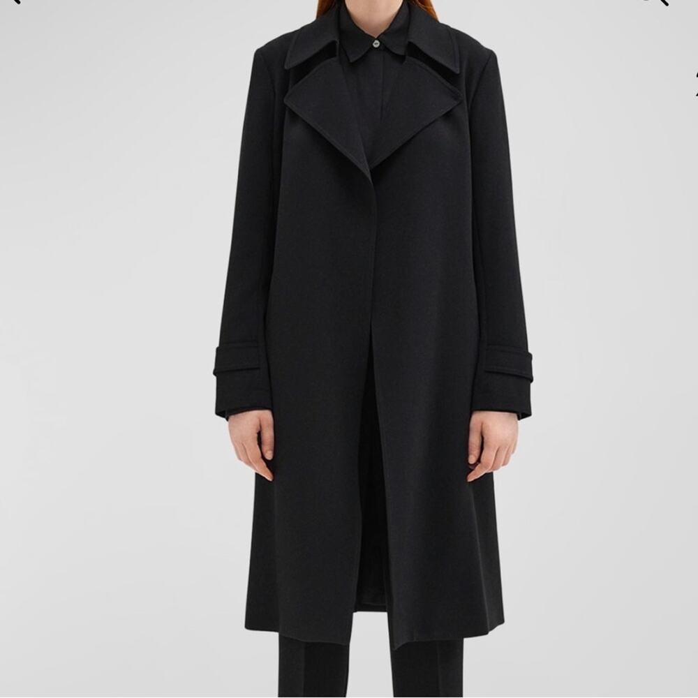 Theory double breasted trench coat. Small